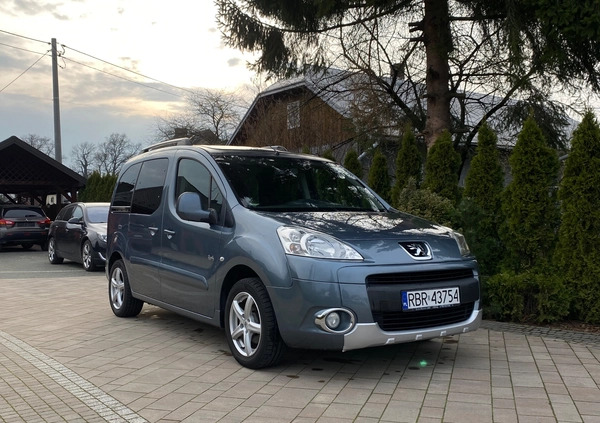 Peugeot Partner cena 27500 przebieg: 122000, rok produkcji 2011 z Radłów małe 436